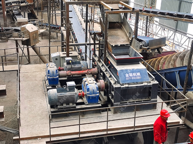 选购液压对辊制砂机时容易被忽视的参数是什么？